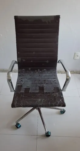 Cadeira de Escritório Presidente (estilo Charles Eames) - Para Reforma