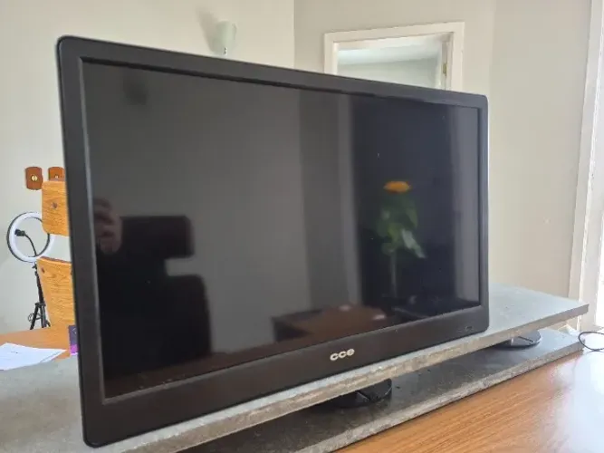 TV Led CCE 29"