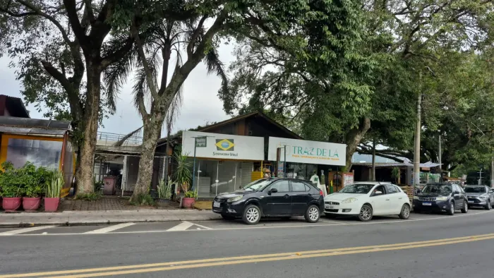 COMERCIAL - LAGOA DA CONCEIÇÃO - RUA HENRIQUE VERAS DO NASCIMENTO