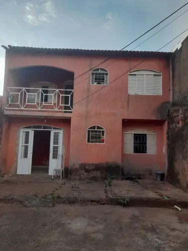 Vendo duas casas na mesma rua