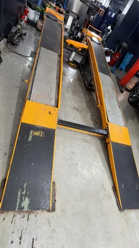 VENDO MAQUINA/RAMPA ALINHAMENTO 3D AUTOMOTIVO 