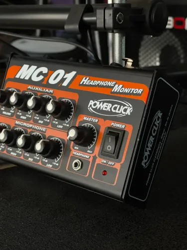 Amplificador De Fone Power Click MC 01 Headphone Monitor Retorno Individual