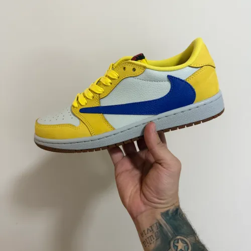 Travis Scott × Nike Air Jordan 1 Retro Low OG Canary Size 40.5 - Oportunidade