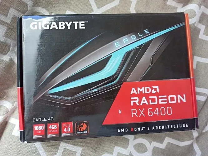 Placa de Vídeo Radeon Gigabyte Eagle 6400 4G (Com defeito)