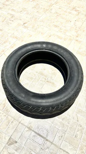 Vendo. Pneu PIRELLI 150/90/15.