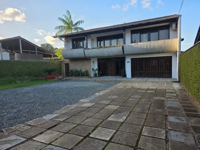 Sobrado para aluguel, América, Joinville
