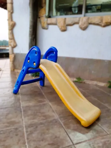 Escorregador Infantil de Plástico - 70 cm de altura