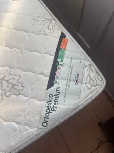 Vendo colchão ortopédico premium da ortobom de casal 