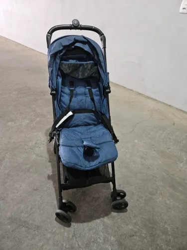Carrinho de bebê dobrável