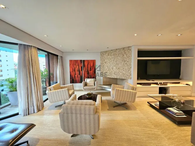 Apartamento no Itaim Bibi Totalmente mobiliado e decorado 163 m², 2 suítes, 2 Vagas