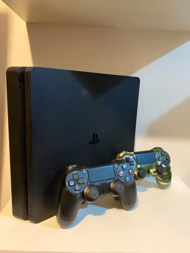 PS4 SLIM 500G COM 2 CONTROLES