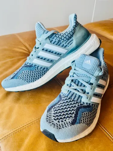 Tênis Adidas Ultraboost Feminino Semi-Novo