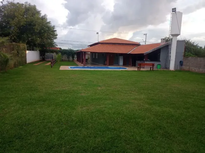 Chácara nova à venda  Espaço, conforto e lazer! Excelente chácara recém-construída 1.000 M