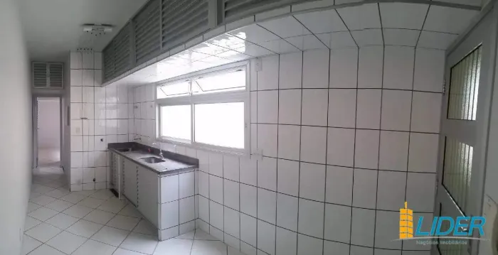 Kitnet para aluguel, 1 quarto, 1 vaga, UMUARAMA - Uberlândia/MG