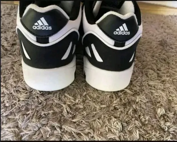 Tênis Adidas Midcity Low
