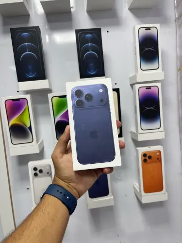 IPHONE 17 PRO 256 GB LACRADO AZUL 