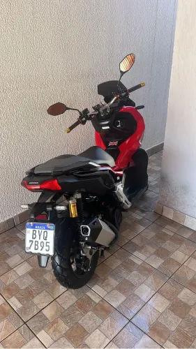 Vendo HONDA ADV 150