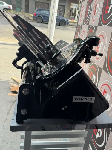 VENDO UM CORTADOR DE FRIOS FILIZOLA 101 S REFORMADO 