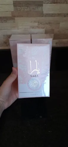 Lattafa Yara Feminino (Rosa) de 100ml.