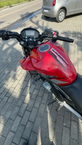 Honda CB 250 Twitter ano 21?18 mil