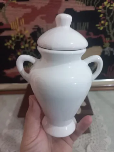 Anfora em porcelana
