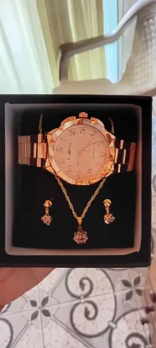 Kit presente Feminino Rose gold - Relógio + Colar e par de brincos.