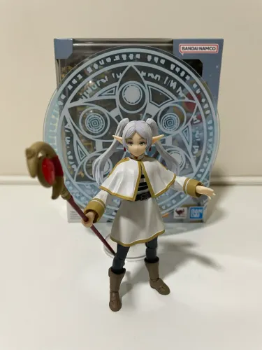 Frieren Figuarts Bandai Tamashii