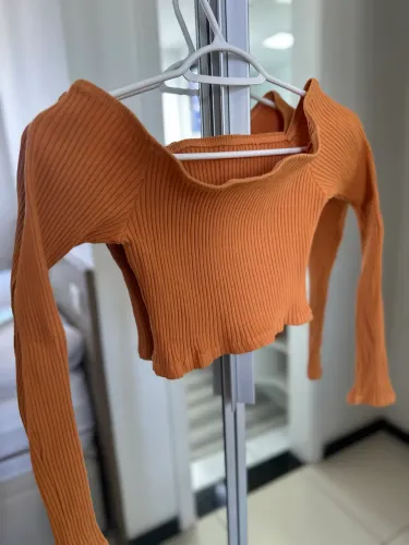 Cropped inverno farm