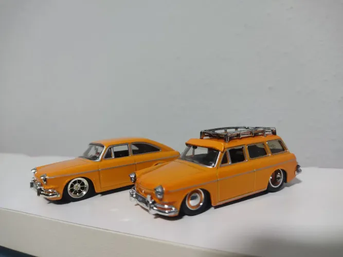 LOTE COM DUAS MINIATURAS VOLKSWAGEN JADA