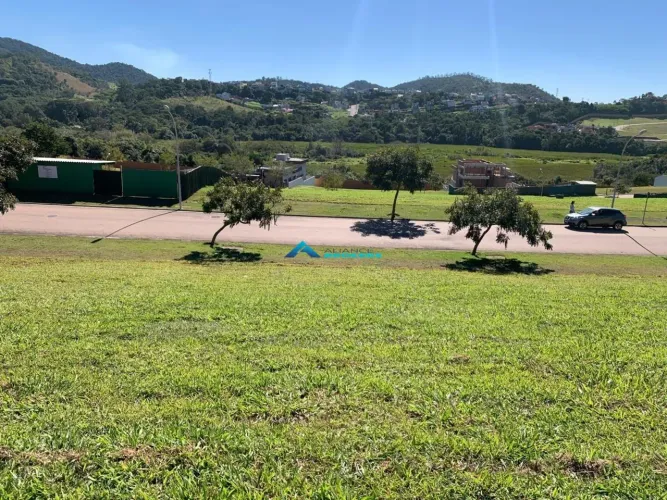 Terreno a venda com 456 M², Topografia em aclive, Linda Vista, Cond Alphaville Jundiaí