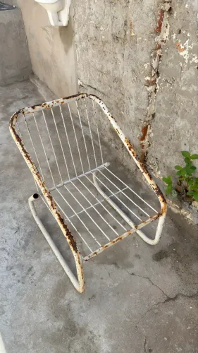 Cadeiras de ferro