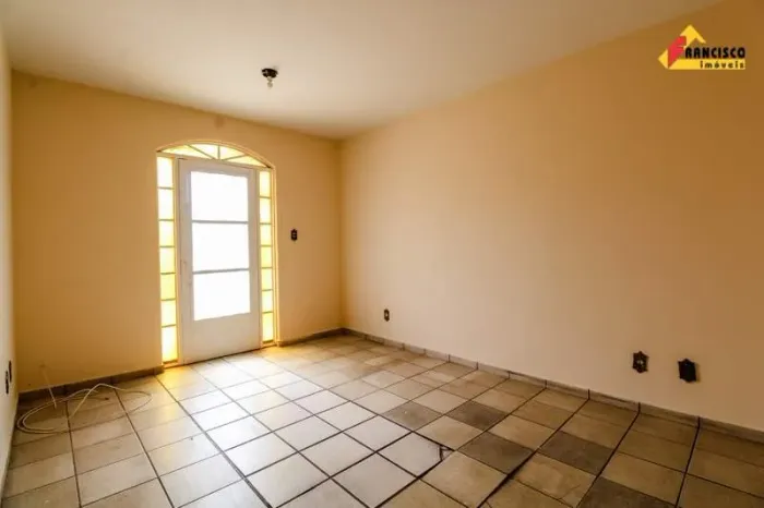 Casa para aluguel, 6 quartos, 2 suítes, 5 vagas, Bom Pastor - Divinópolis/MG