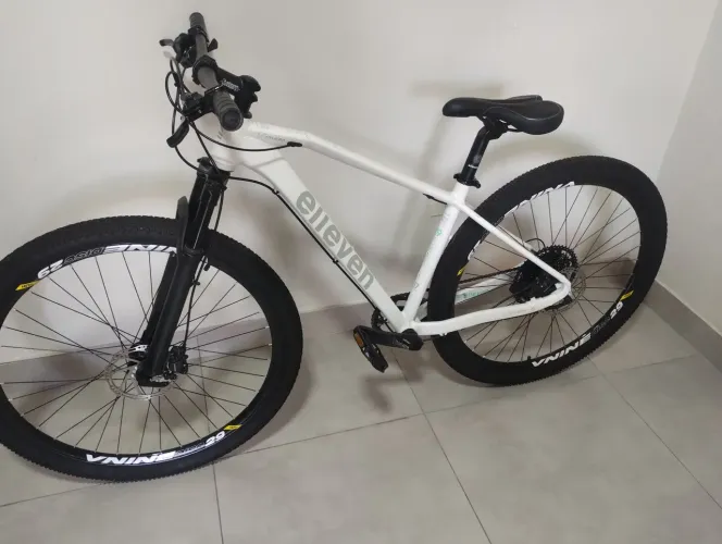 Bicicleta Elleven aro 29 - Semi Nova
