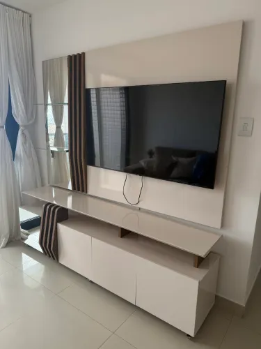 Painel para TV com Rack e Espelho