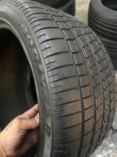 Pneu 275/35/18 Goodyear EAGLE zerado por 500$ peça única