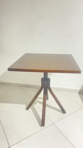 Mesa de madeira restaurante