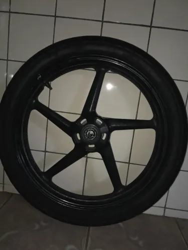 aro/pneu dianteiro factor 150