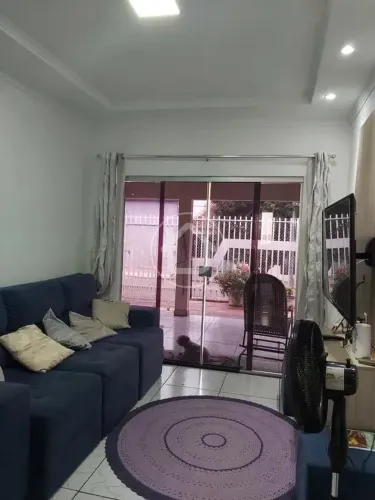 LINDA CASA NO CPA4