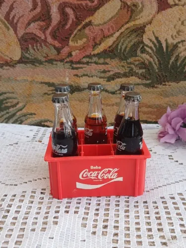 Miniatura engradado Coca Cola com garrafinhas de vidro (falta uma)