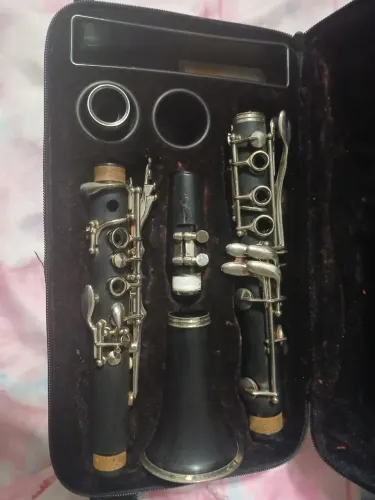 Clarinete Usado em Bom Estado - Funcionando Perfeitamente
