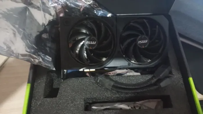 Placa de video MSI RTX 5070 12GB