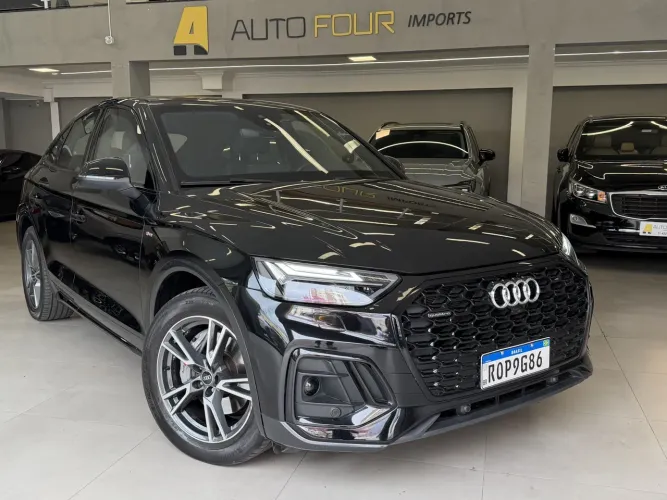 Audi Q5 SB P Black. 2.0 TFSIe S.tr. QT (hib.) 2023