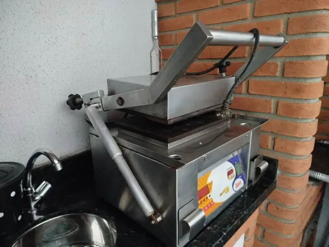VENDO CHAPA / GRILL MULTI-GRILL EXPRESS