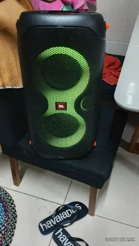 Caixa partybox 100, semi novo