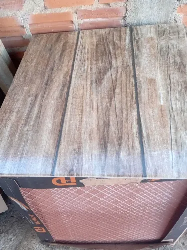 Vendo 45m de cerâmica nova na caixa