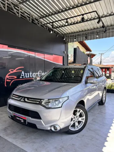 Mitsubishi Outlander 2.0 16V 160cv Aut. 2014