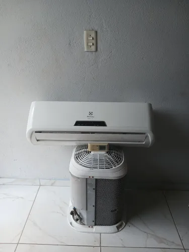 Ar condicionado Electrolux 9mil ja estalado