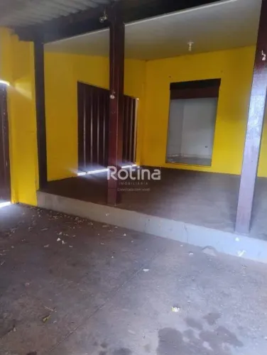 Casa à venda no Bairro Laranjeiras, em Uberlândia 2 quartos e suíte