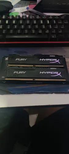 Vendo Memória RAM 2X4GB DDR4