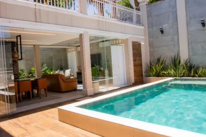 Casa Reformada com Porteira Fechada, Condominio São Paulo II, 5 Dorm, 4 Vagas e Piscina 